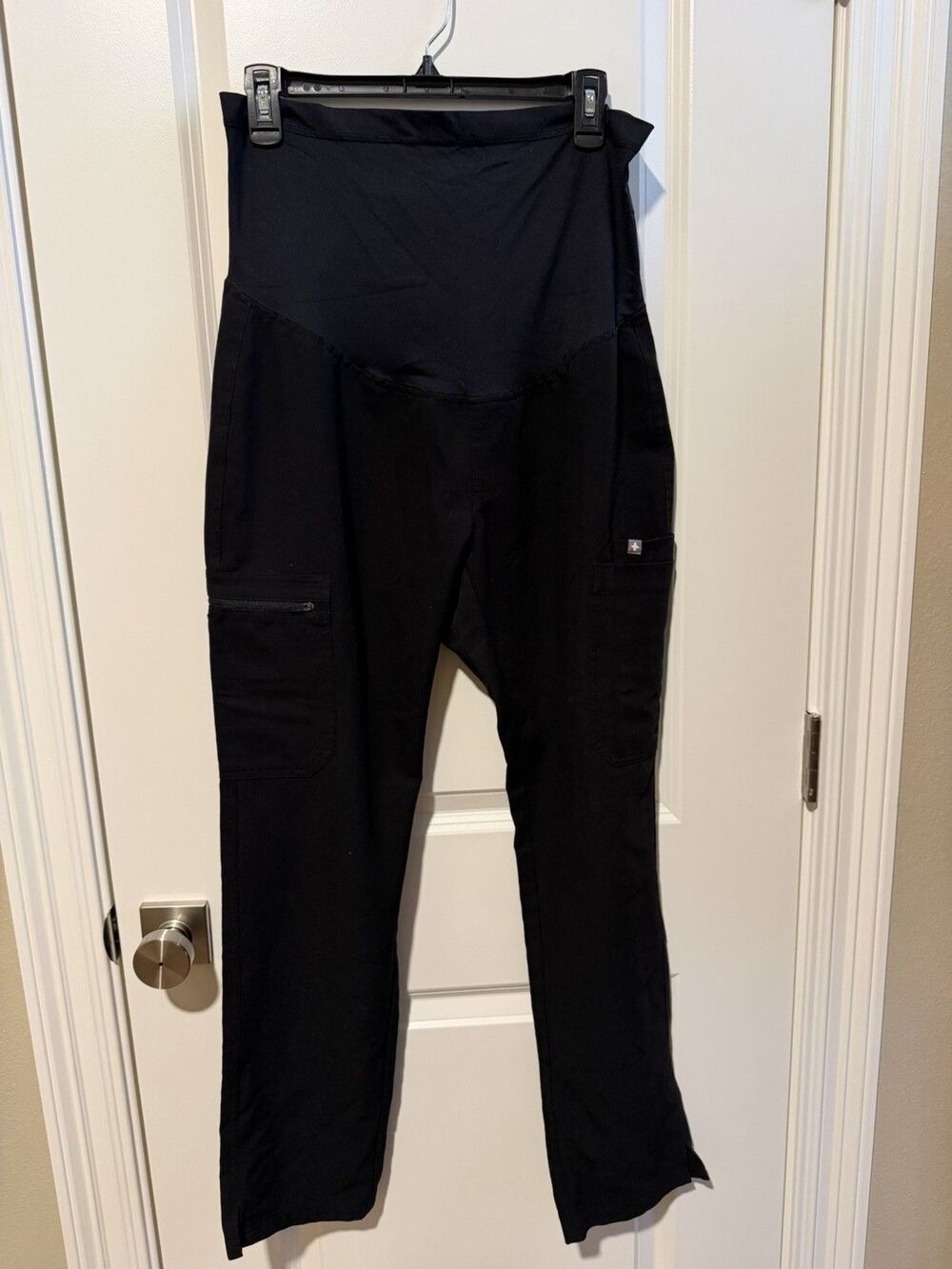 FIGS Yola Maternity Skinny Scrub Pants Women M Black Cargo W19SW2043